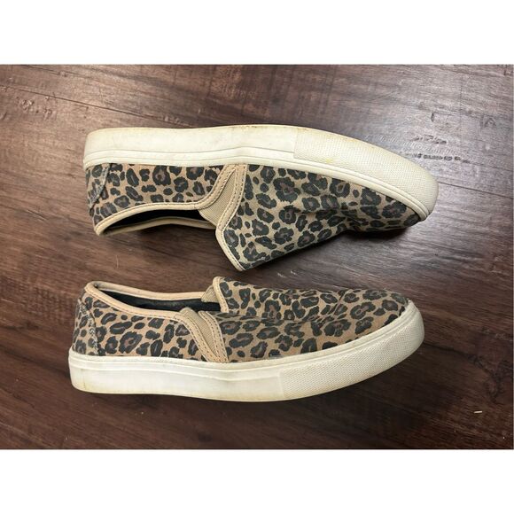 Magellan Outdoors Leopard Slip-On Shoes Animalprint Sneakers, Sz 8 - Picture 1 of 8